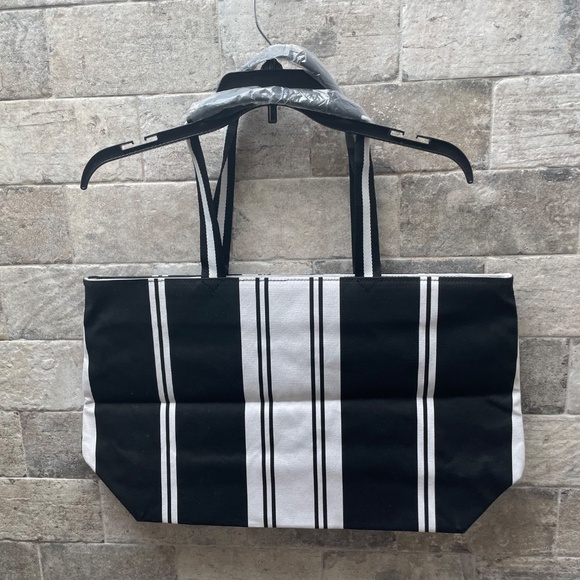 ❤️ VICTORIA SECRET PINK BLACK & WHITE STRIPED BAG NEW - Picture 3 of 3
